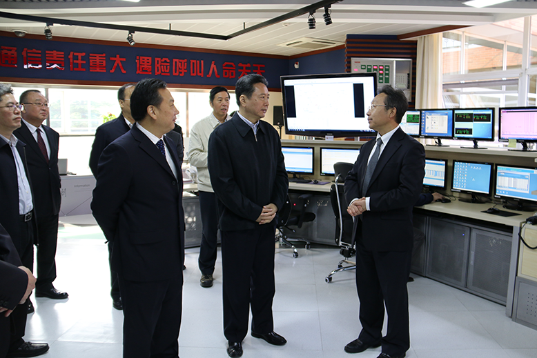 2交通運輸部部長李小鵬（右二）調研通信信息中心.png