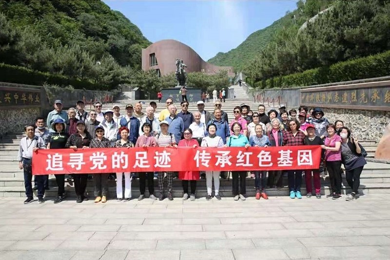 活動合影(1).jpg